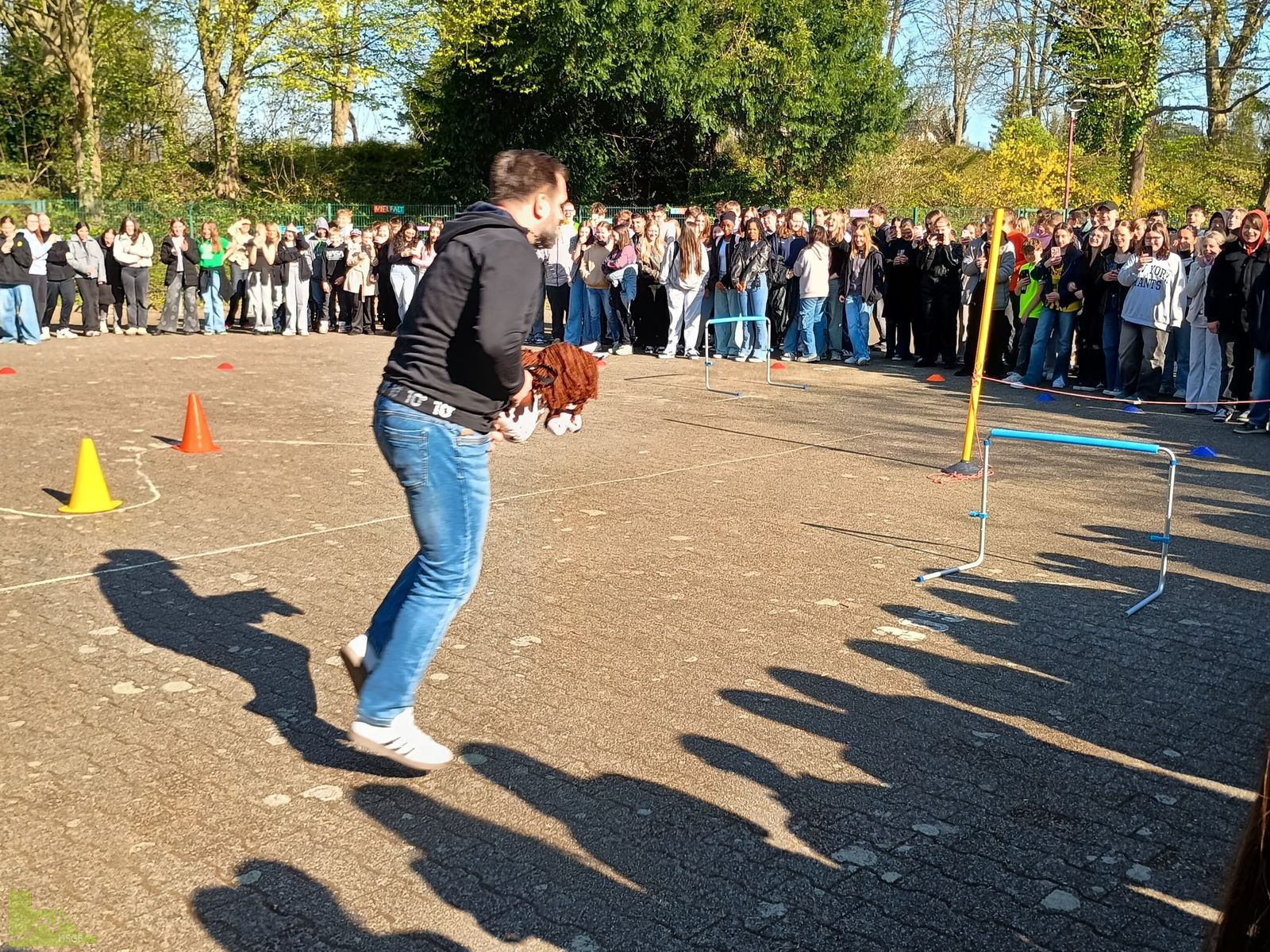 Letzter Schultag der Abiturientia: Sonne, Spiele und jede Menge Spaß an der Hardenstein-Gesamtschule